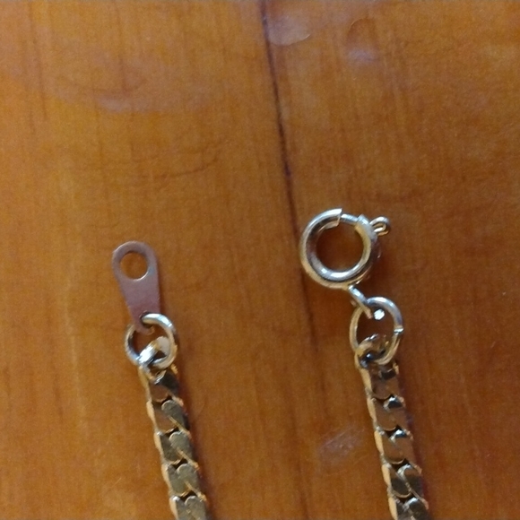 Gold tone chain 30 in - Picture 2 of 2